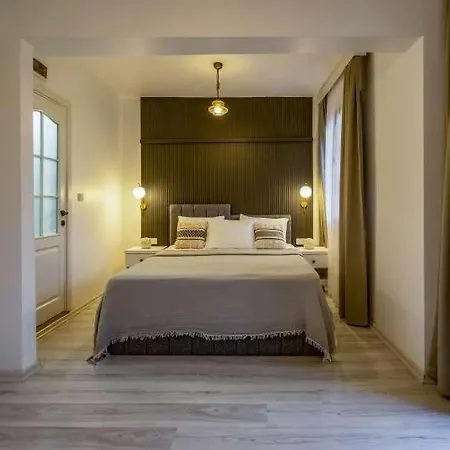 Bugras Serenity Alacati Hotel *